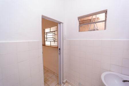 Casa à venda com 240m², 1 quarto e sem vaga Casa à venda com 240m², 1 quarto e sem vagaBanheiro