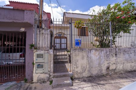 Casa à venda com 240m², 1 quarto e sem vaga Casa à venda com 240m², 1 quarto e sem vagaFachada