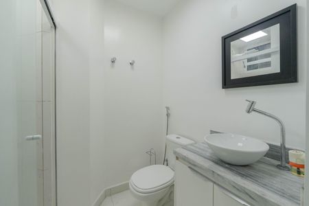 Banheiro de kitnet/studio para alugar com 1 quarto, 20m² em Consolação, São Paulo