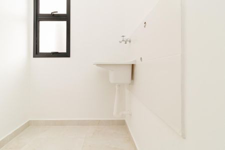 Casa de condomínio para alugar com 38m², 2 quartos e sem vagaÁrea de Serviço