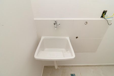 Casa de condomínio para alugar com 38m², 2 quartos e sem vagaÁrea de Serviço