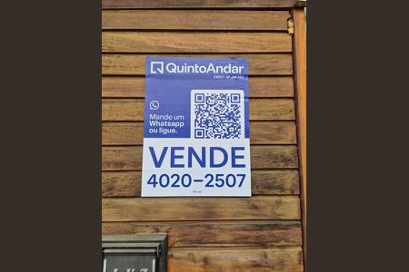 Casa à venda com 180m², 3 quartos e 2 vagas Casa à venda com 180m², 3 quartos e 2 vagasplaquinha