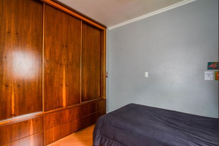 Casa à venda com 180m², 3 quartos e 2 vagas Casa à venda com 180m², 3 quartos e 2 vagasQuarto 2
