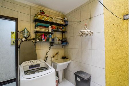 Casa à venda com 180m², 3 quartos e 2 vagas Casa à venda com 180m², 3 quartos e 2 vagasÁrea de Serviço