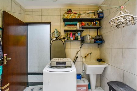 Casa à venda com 180m², 3 quartos e 2 vagas Casa à venda com 180m², 3 quartos e 2 vagasÁrea de Serviço