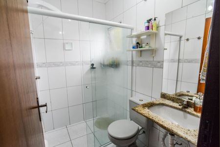 Casa à venda com 180m², 3 quartos e 2 vagas Casa à venda com 180m², 3 quartos e 2 vagasBanheiro da Suíte