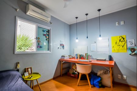 Casa à venda com 180m², 3 quartos e 2 vagas Casa à venda com 180m², 3 quartos e 2 vagasQuarto 2