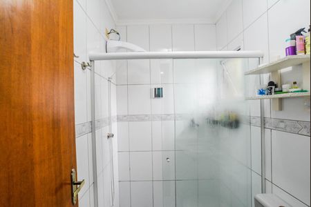 Casa à venda com 180m², 3 quartos e 2 vagas Casa à venda com 180m², 3 quartos e 2 vagasBanheiro da Suíte