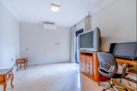 Apartamento para alugar com 220m², 3 quartos e 4 vagas