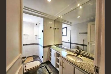 Apartamento para alugar com 220m², 3 quartos e 4 vagas