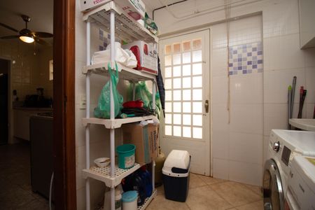 Casa para alugar com 400m², 5 quartos e 4 vagas Casa para alugar com 400m², 5 quartos e 4 vagasÁrea de Serviço