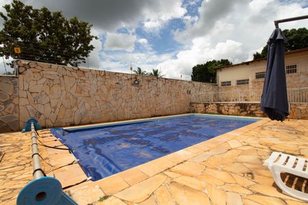 Casa para alugar com 400m², 5 quartos e 4 vagas Casa para alugar com 400m², 5 quartos e 4 vagasPiscina