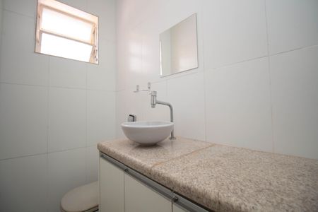 Casa para alugar com 400m², 5 quartos e 4 vagas Casa para alugar com 400m², 5 quartos e 4 vagasBanheiro da Suíte 1