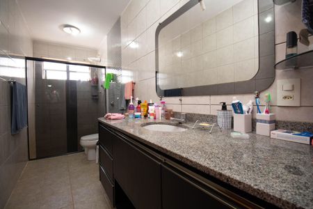 Casa para alugar com 400m², 5 quartos e 4 vagas Casa para alugar com 400m², 5 quartos e 4 vagasBanheiro da Suíte 5