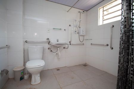Casa para alugar com 400m², 5 quartos e 4 vagas Casa para alugar com 400m², 5 quartos e 4 vagasBanheiro
