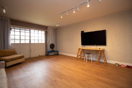 Casa para alugar com 400m², 5 quartos e 4 vagas Casa para alugar com 400m², 5 quartos e 4 vagasSala 1