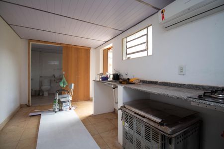 Casa para alugar com 400m², 5 quartos e 4 vagas Casa para alugar com 400m², 5 quartos e 4 vagasCozinha 2