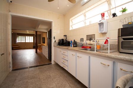 Casa para alugar com 400m², 5 quartos e 4 vagas Casa para alugar com 400m², 5 quartos e 4 vagasCozinha 1