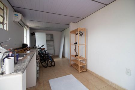 Casa para alugar com 400m², 5 quartos e 4 vagas Casa para alugar com 400m², 5 quartos e 4 vagasCozinha 2