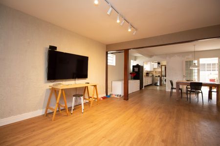 Casa para alugar com 400m², 5 quartos e 4 vagas Casa para alugar com 400m², 5 quartos e 4 vagasSala 1