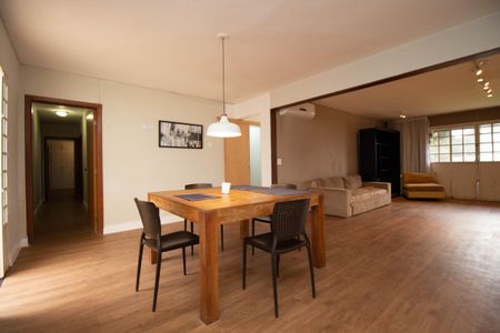 Casa para alugar com 400m², 5 quartos e 4 vagas Casa para alugar com 400m², 5 quartos e 4 vagasSala 2