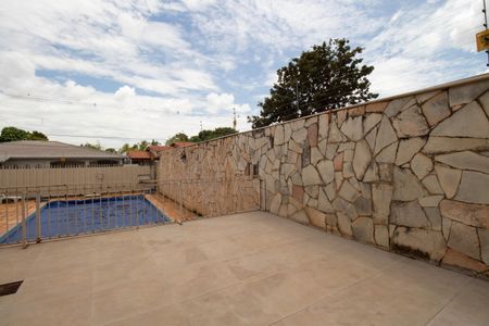 Casa para alugar com 400m², 5 quartos e 4 vagas Casa para alugar com 400m², 5 quartos e 4 vagasVaranda