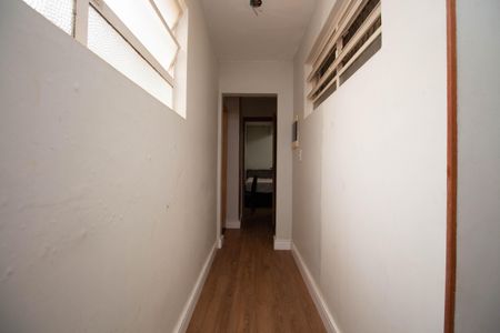 Casa para alugar com 400m², 5 quartos e 4 vagas Casa para alugar com 400m², 5 quartos e 4 vagasCorredor