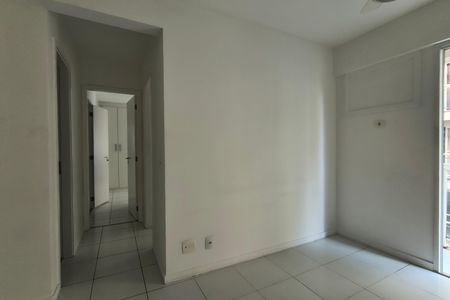 Apartamento para alugar com 70m², 2 quartos e 1 vagaSala