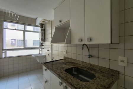 Apartamento para alugar com 70m², 2 quartos e 1 vagaCozinha 