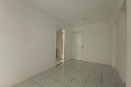 Apartamento para alugar com 70m², 2 quartos e 1 vagaSala