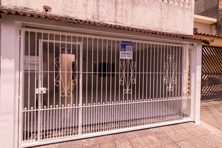 Casa à venda com 170m², 3 quartos e 2 vagas Casa à venda com 170m², 3 quartos e 2 vagasPlaca instalada