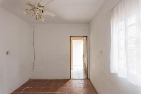 Casa à venda com 119m², 2 quartos e 2 vagasSala
