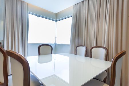 Apartamento à venda com 120m², 3 quartos e 2 vagasSala de Jantar