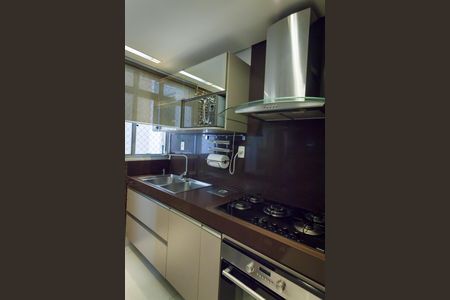 Apartamento à venda com 120m², 3 quartos e 2 vagasCozinha