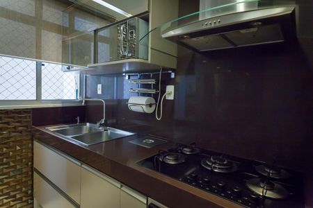 Apartamento à venda com 120m², 3 quartos e 2 vagasCozinha