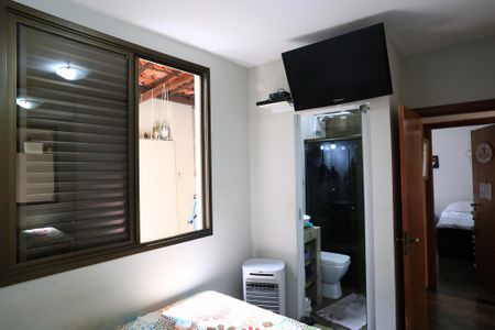 Suíte de apartamento à venda com 2 quartos, 120m² em Penha, Belo Horizonte