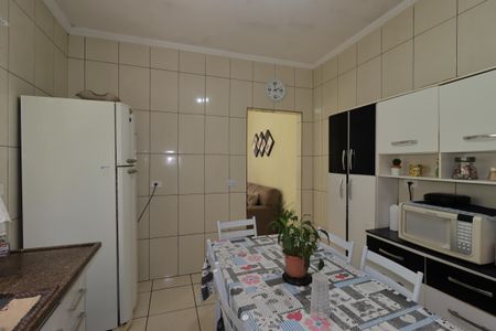 Casa à venda com 125m², 2 quartos e 2 vagasCozinha