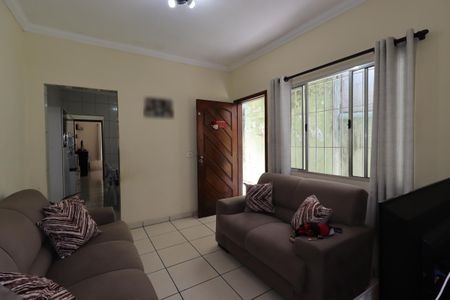 Casa à venda com 125m², 2 quartos e 2 vagasSala