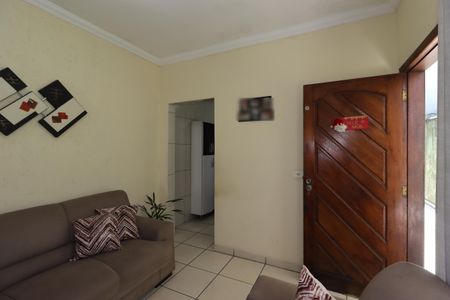 Casa à venda com 125m², 2 quartos e 2 vagasSala