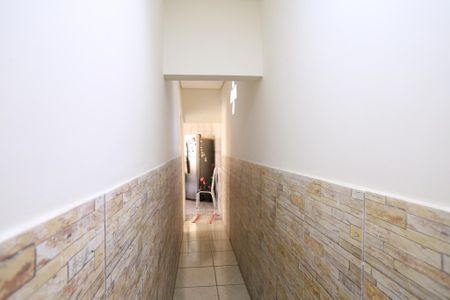 Casa à venda com 200m², 3 quartos e 2 vagasCorredor