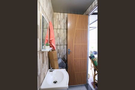 Casa à venda com 200m², 3 quartos e 2 vagasLavabo