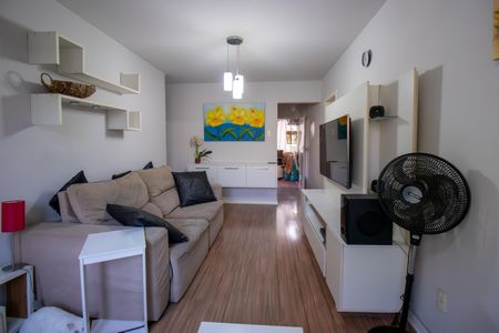 Apartamento à venda com 80m², 2 quartos e 1 vagaSala
