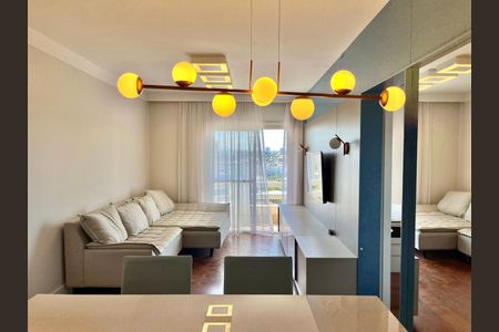 Sala de apartamento para alugar com 2 quartos, 68m² em Taquaral, Campinas