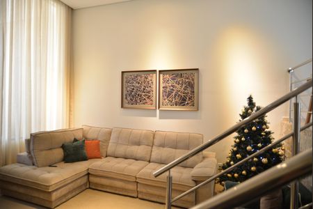 Casa à venda com 223m², 4 quartos e 4 vagasSala