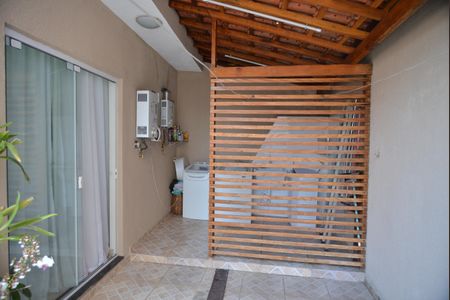 Casa à venda com 223m², 4 quartos e 4 vagasÁrea de Serviço