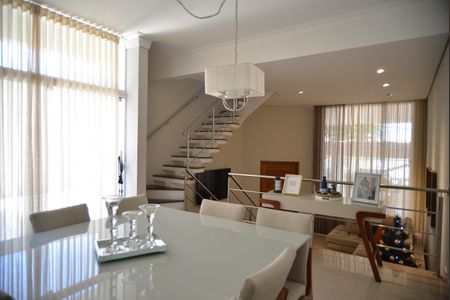 Casa à venda com 223m², 4 quartos e 4 vagasCozinha