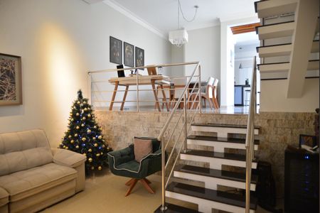 Sala de casa à venda com 4 quartos, 223m² em Santa Terezinha, Santo André