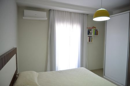 Casa à venda com 223m², 4 quartos e 4 vagasQuarto 2