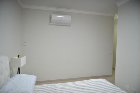 Casa à venda com 223m², 4 quartos e 4 vagasQuarto Suite 2