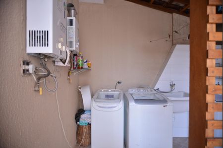 Casa à venda com 223m², 4 quartos e 4 vagasÁrea de Serviço